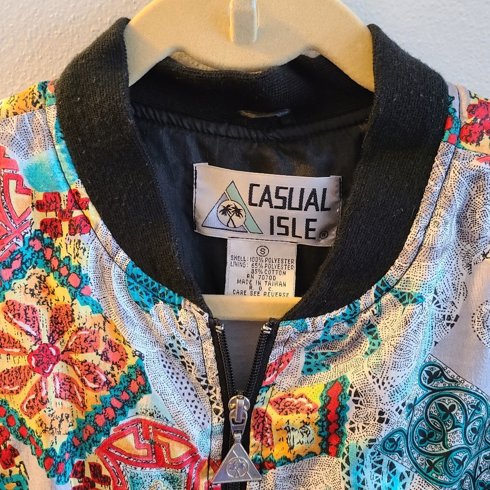 Vintage Casual Isle Colorful Print Bomber Jacket Womens Size Small, Bust 21.5" - Picture 2 of 9